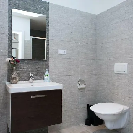 Kent Ridge Loft Апартаменты Прага